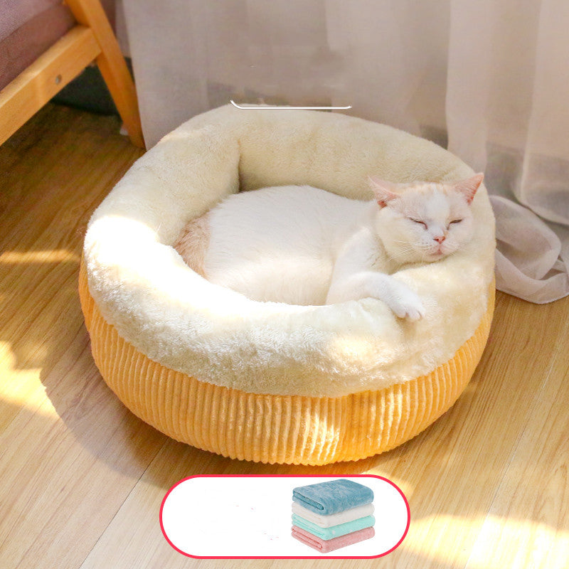 Closed cat bed for all seasons